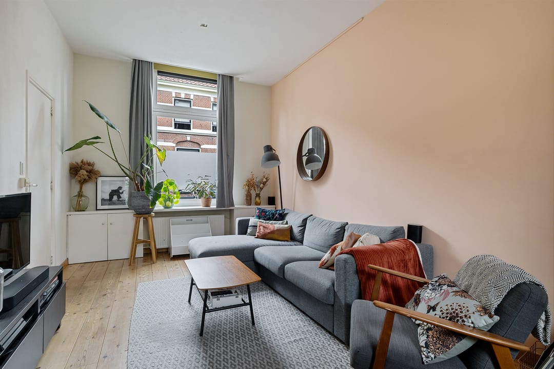 Foto 16 van Riouwstraat 11