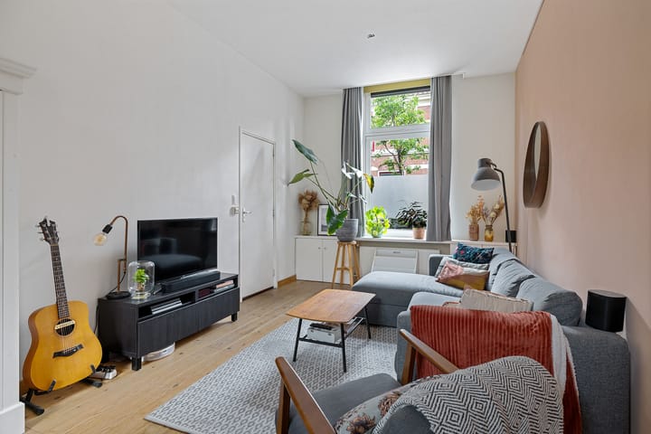 Foto 17 van Riouwstraat 11