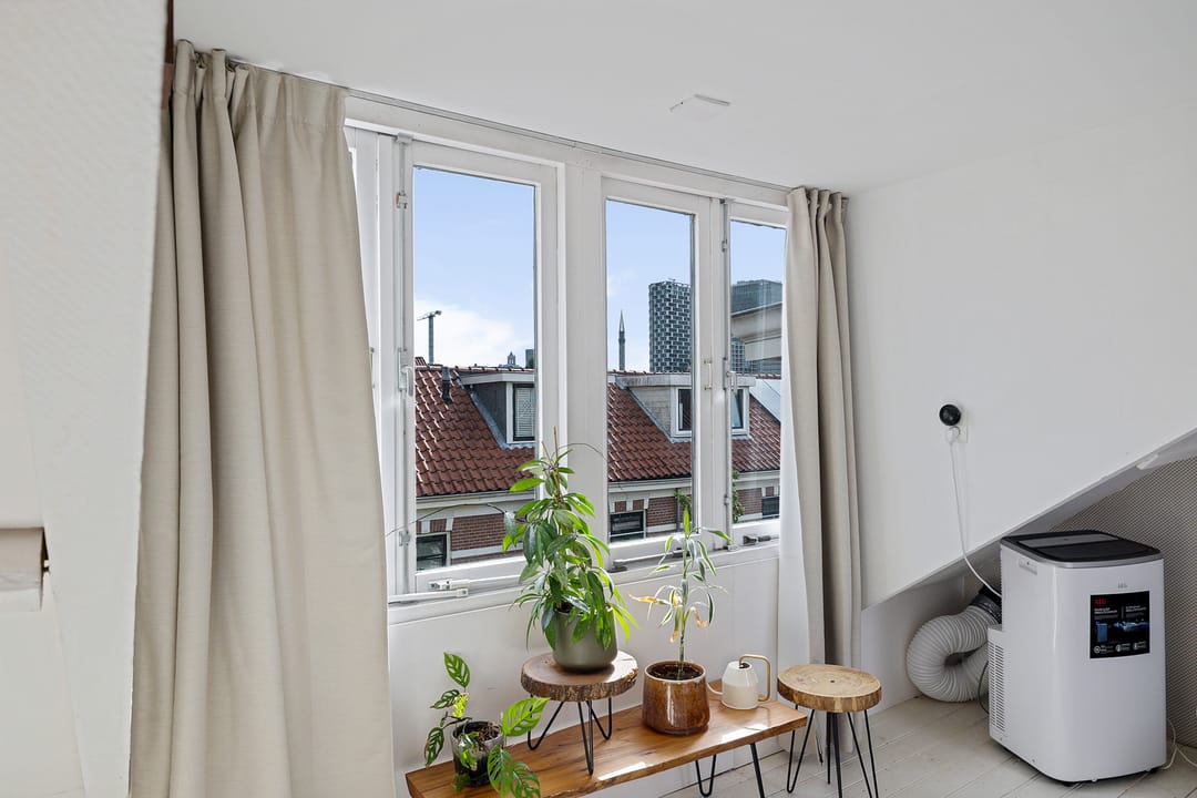 Foto 28 van Riouwstraat 11