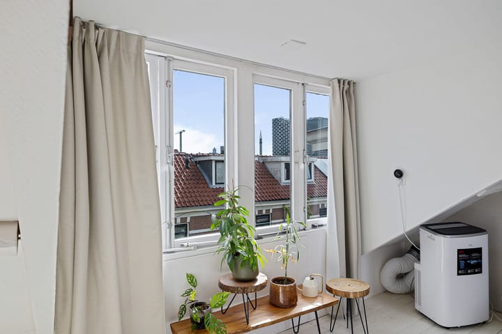 Foto 28 van Riouwstraat 11