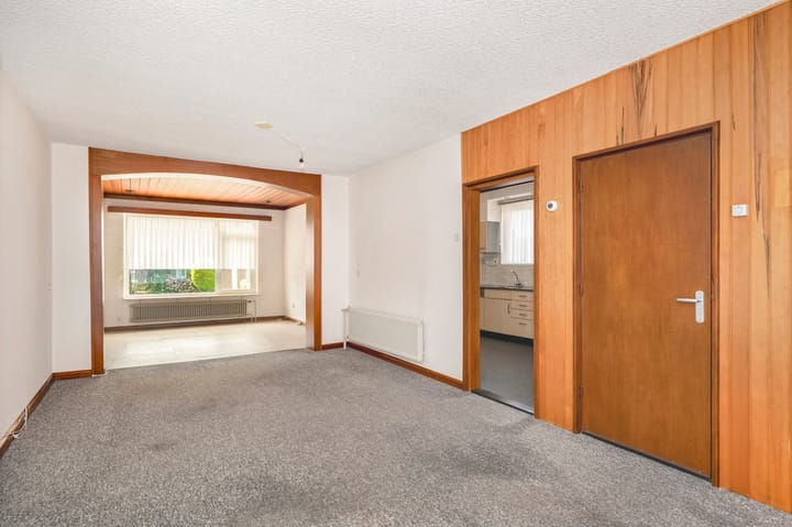 Foto 2 van Burg. Schmitzstraat 9