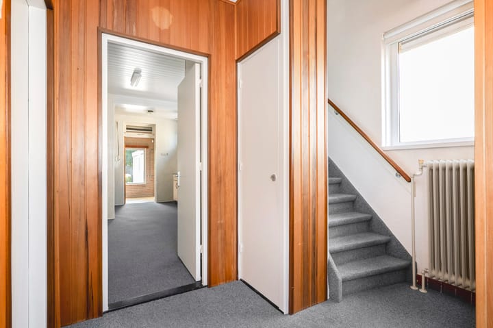 Foto 7 van Burg. Schmitzstraat 9