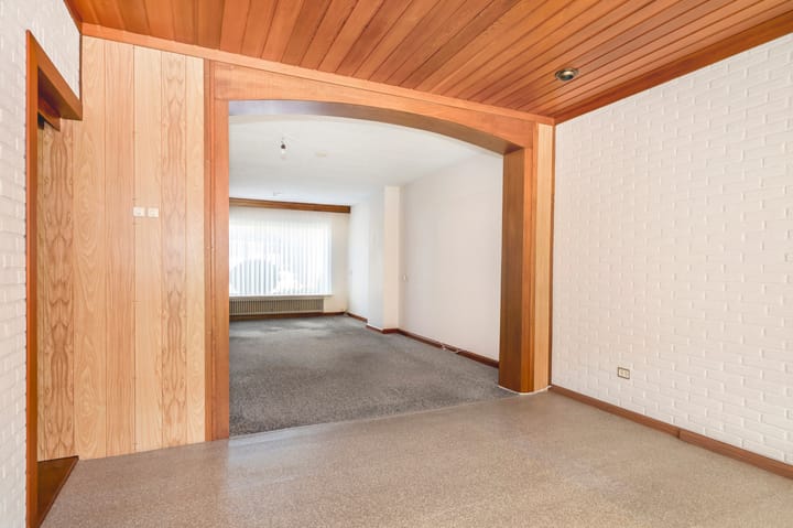 Foto 18 van Burg. Schmitzstraat 9