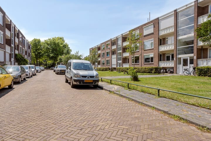 Photo 2 of Cronjéstraat 11-A