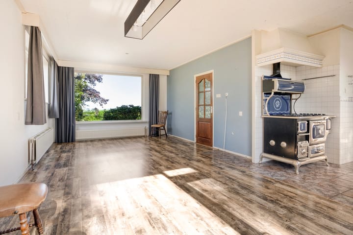 Photo 11 of Hoofdweg 31-B