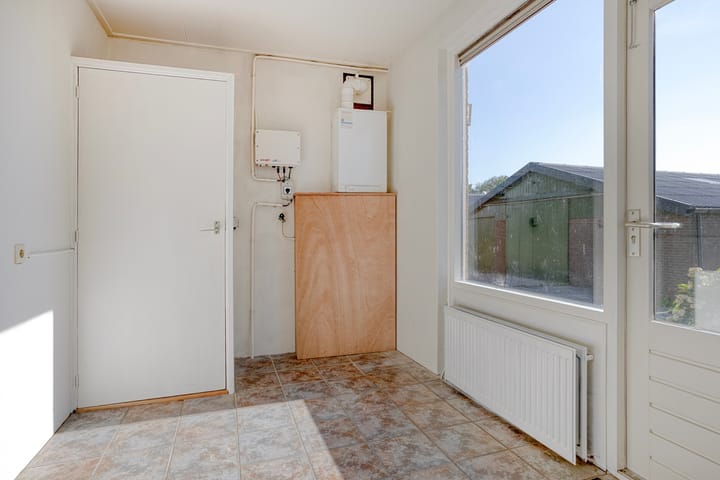 Photo 15 of Hoofdweg 31-B