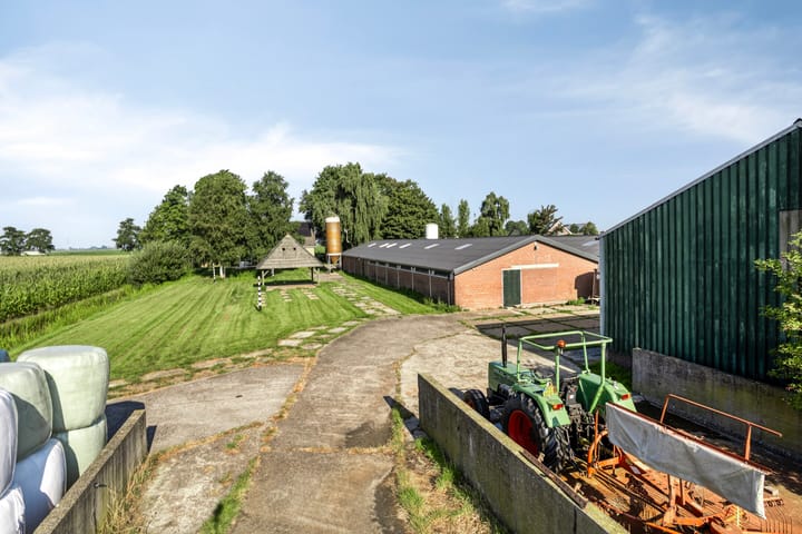 Photo 41 of Hoofdweg 31-B