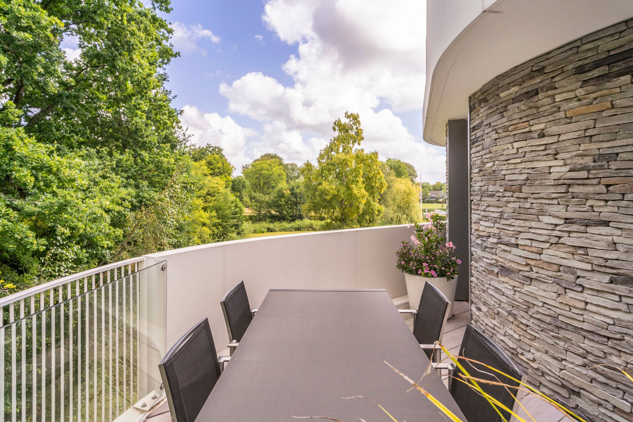 Foto 21 van Koninginneweg 33-C