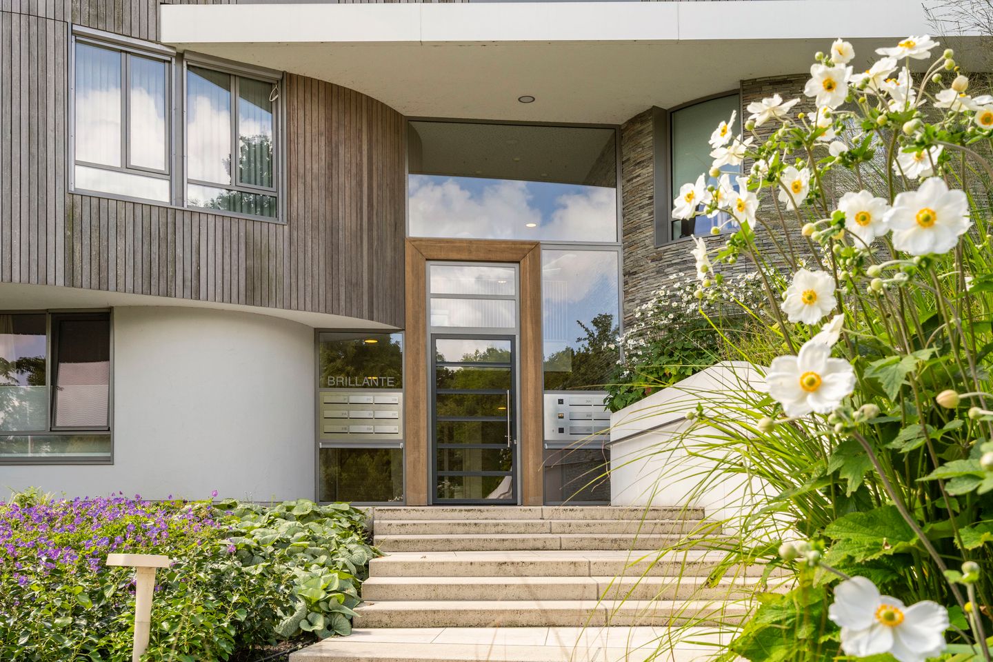 Foto 25 van Koninginneweg 33-C