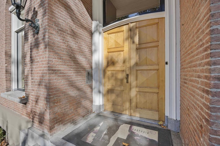 Photo 8 of Pluimenburgsestraat 19