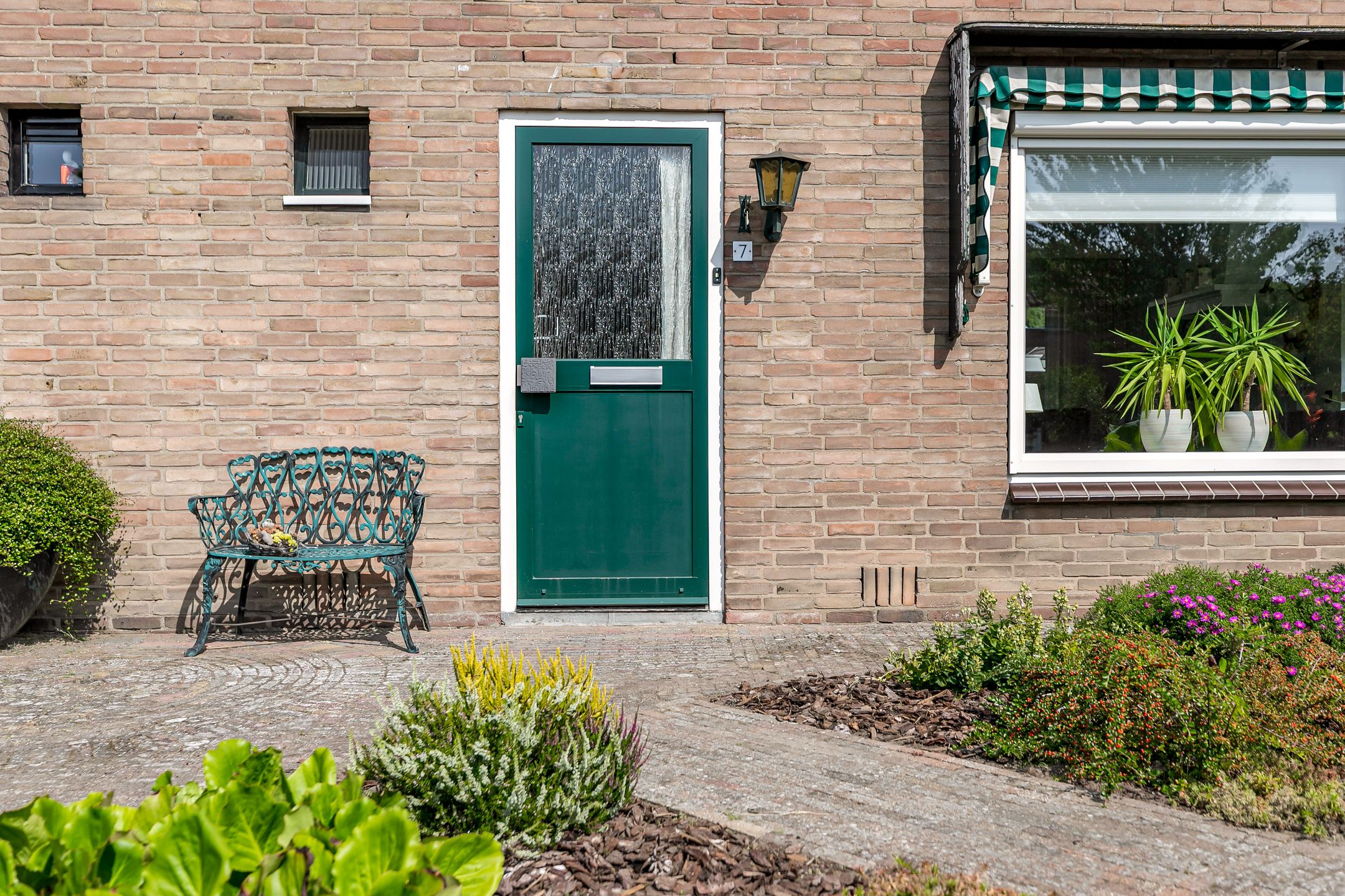 Photo 9 of Burgemeester Mensstraat 7