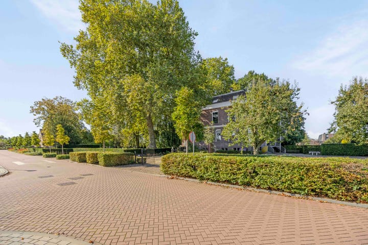 Photo 45 of Pluimenburgsestraat 19