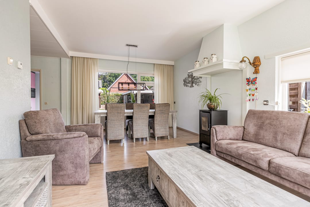 Photo 16 of Burgemeester Mensstraat 7