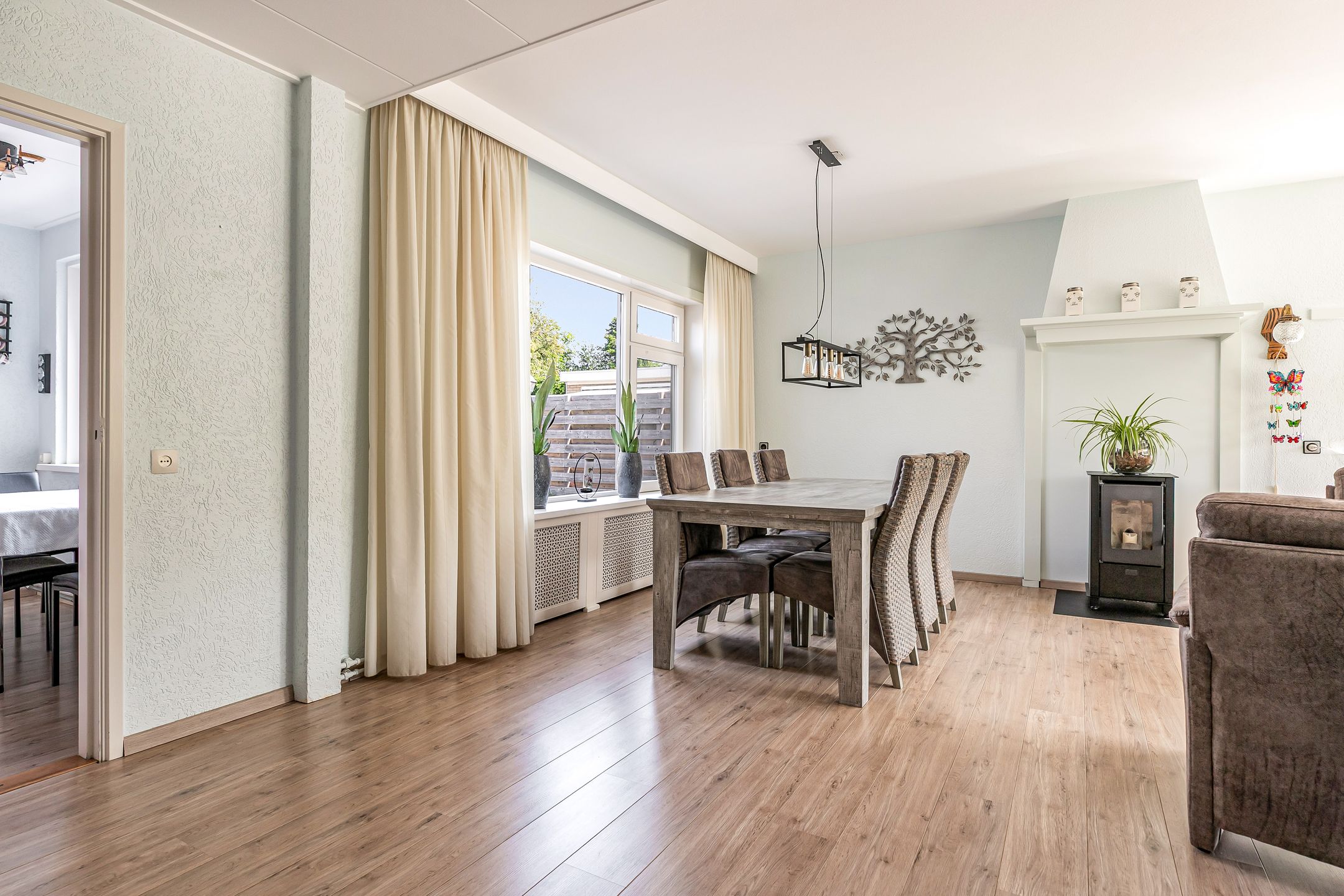 Photo 18 of Burgemeester Mensstraat 7