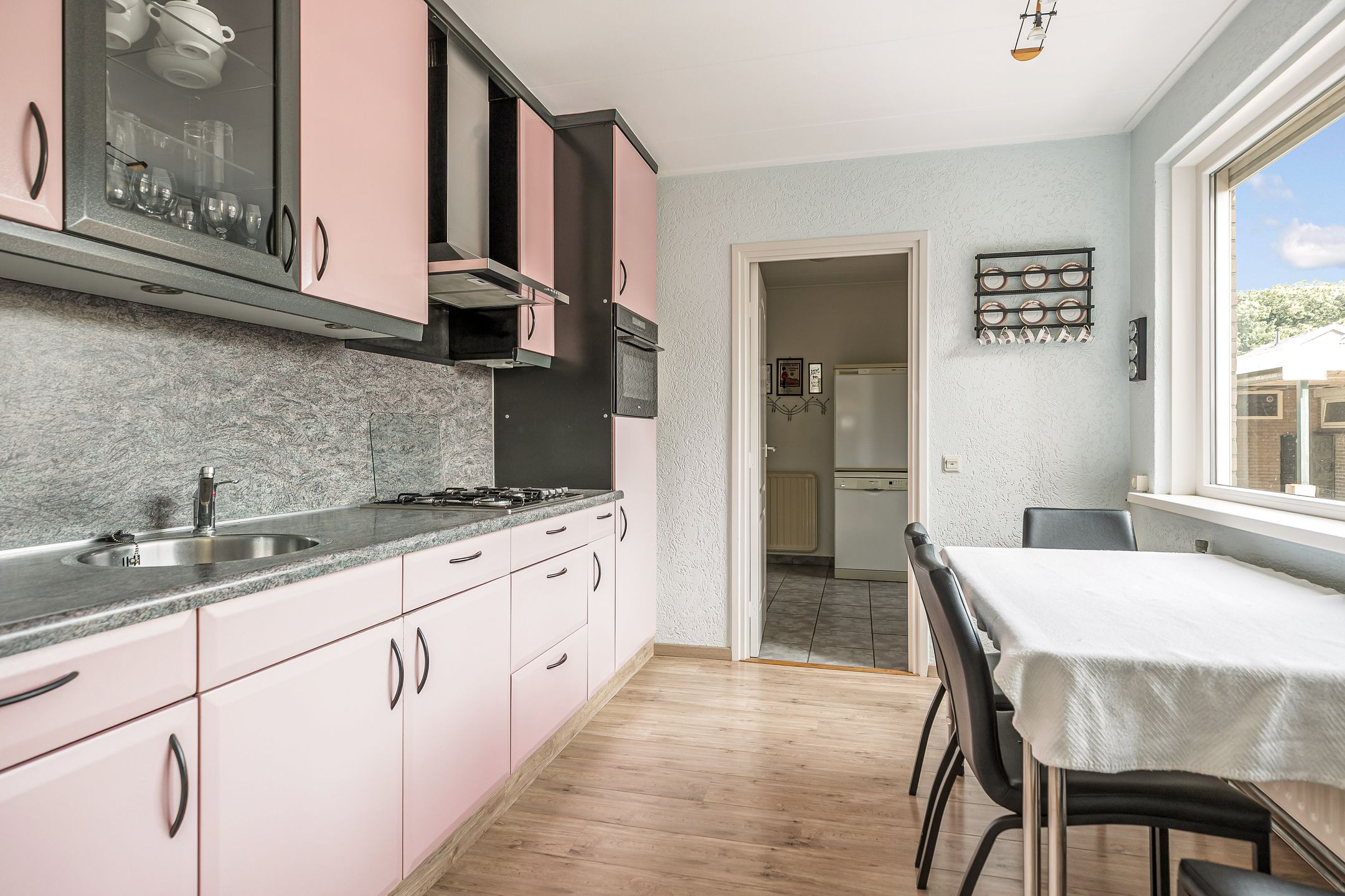 Photo 24 of Burgemeester Mensstraat 7