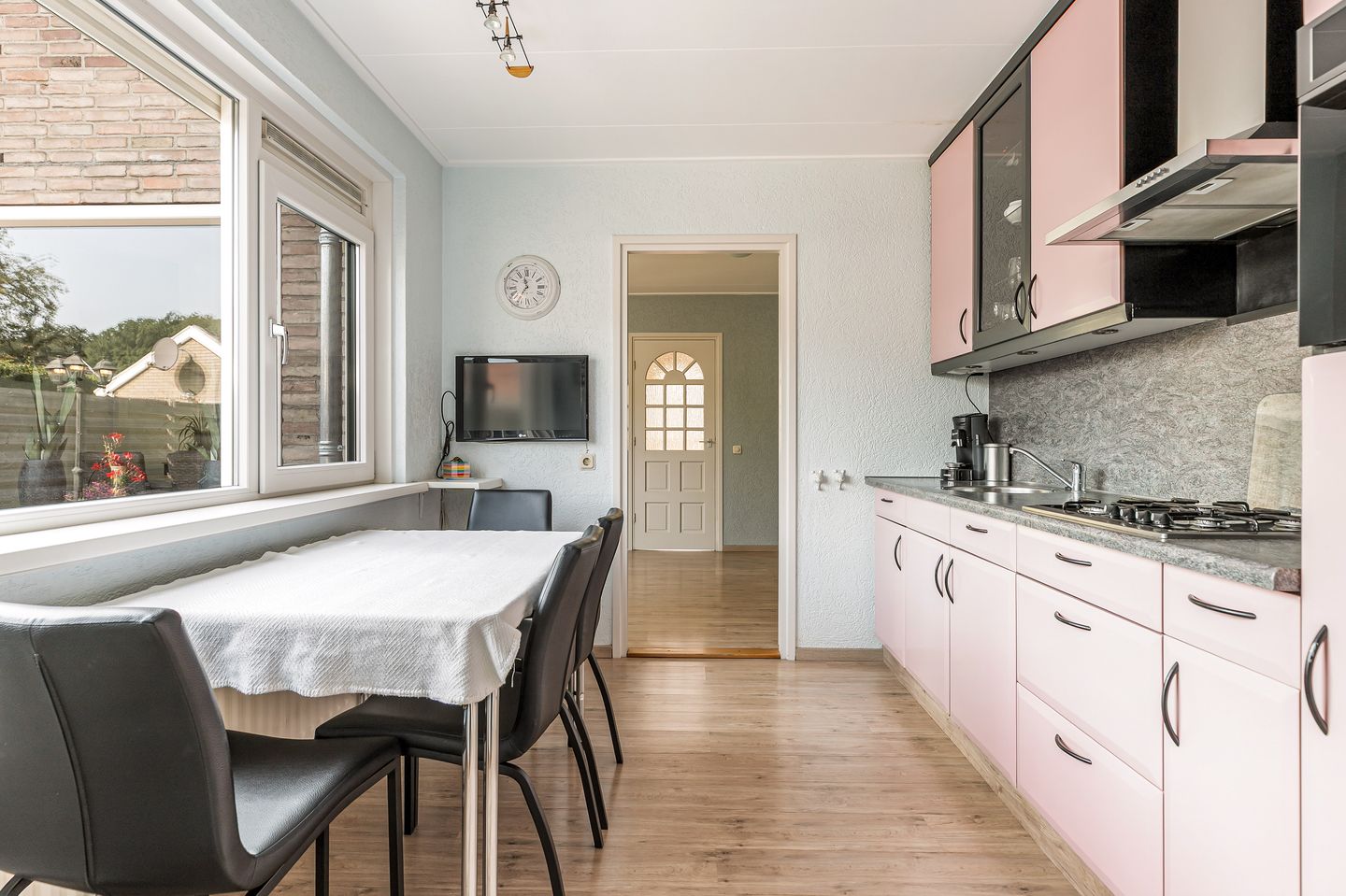 Photo 25 of Burgemeester Mensstraat 7