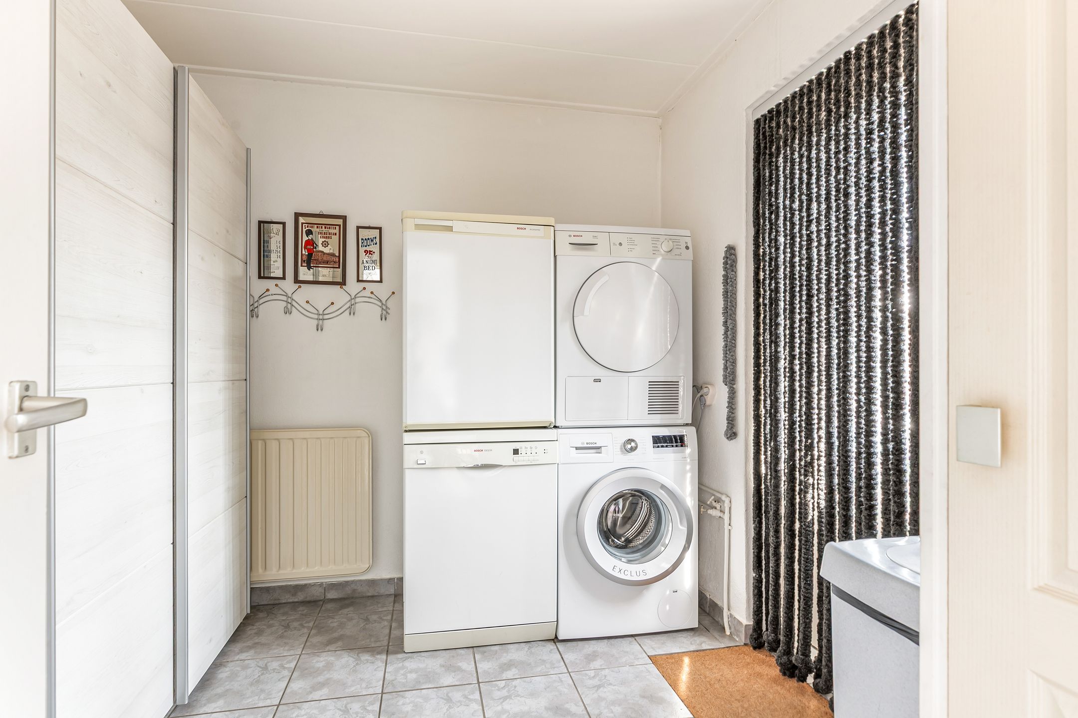 Photo 27 of Burgemeester Mensstraat 7