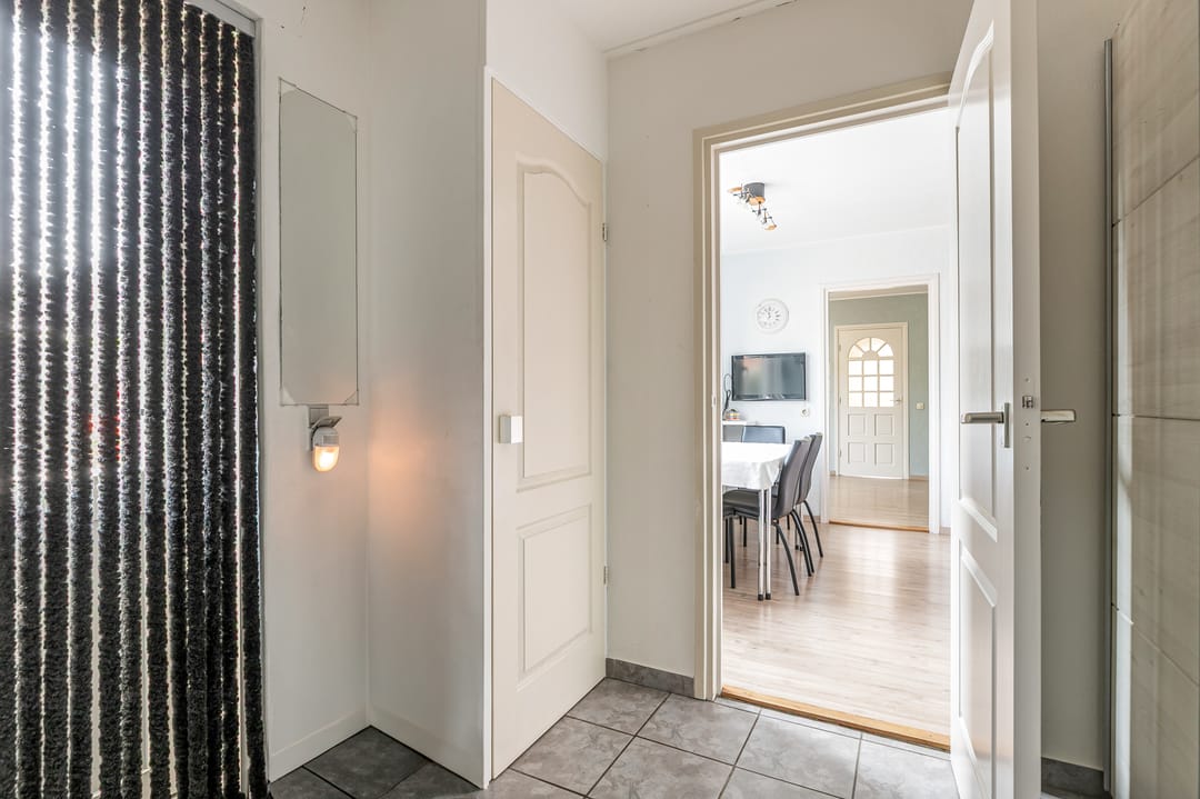 Photo 28 of Burgemeester Mensstraat 7