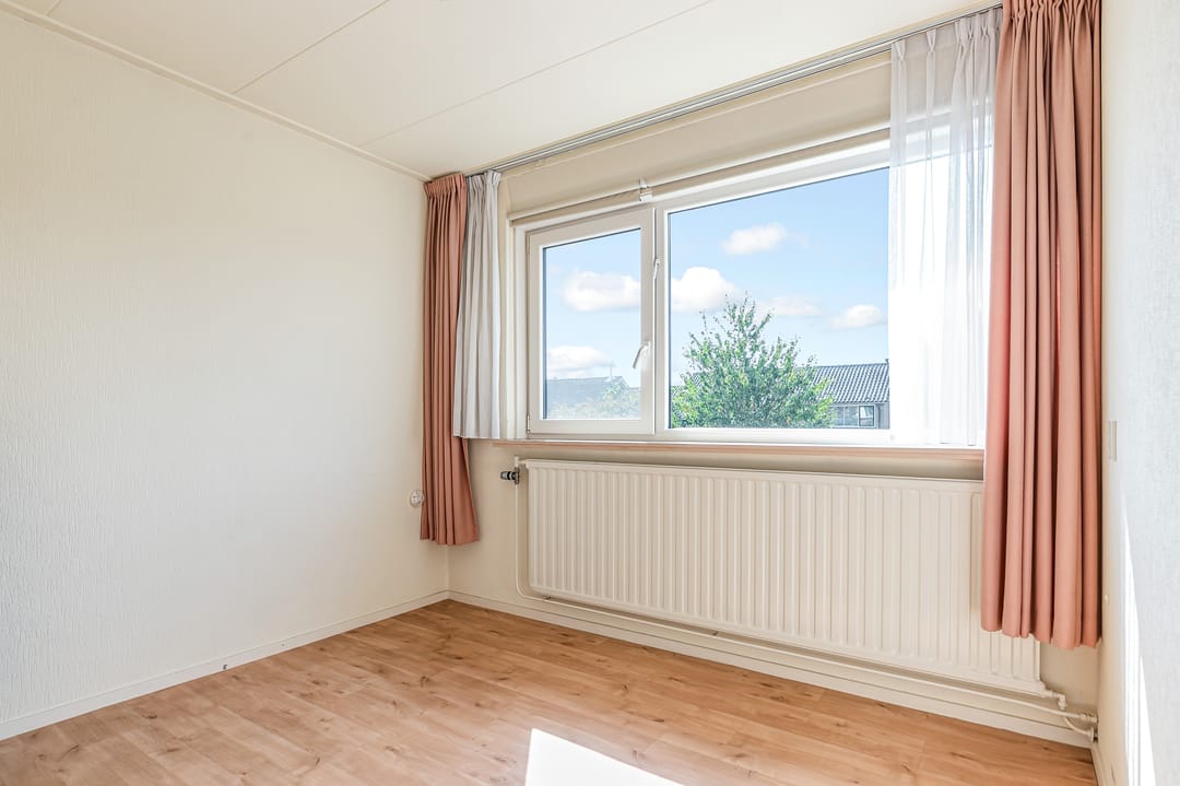 Photo 37 of Burgemeester Mensstraat 7