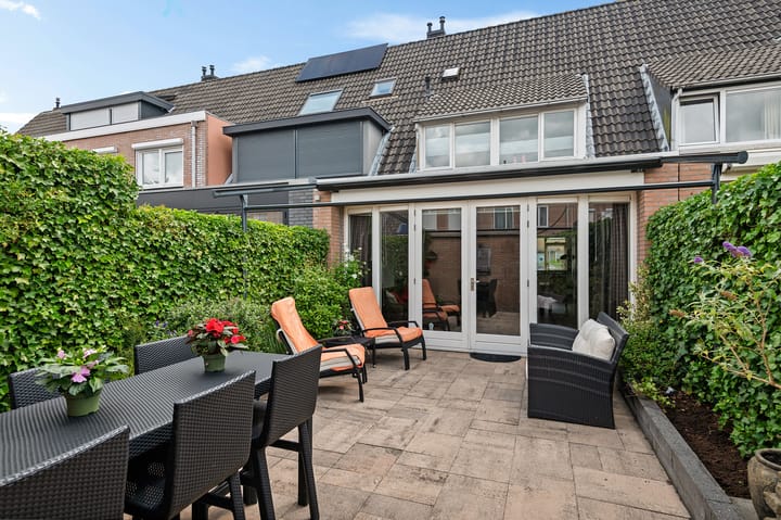 Photo 2 of Femina Mullerstraat 138