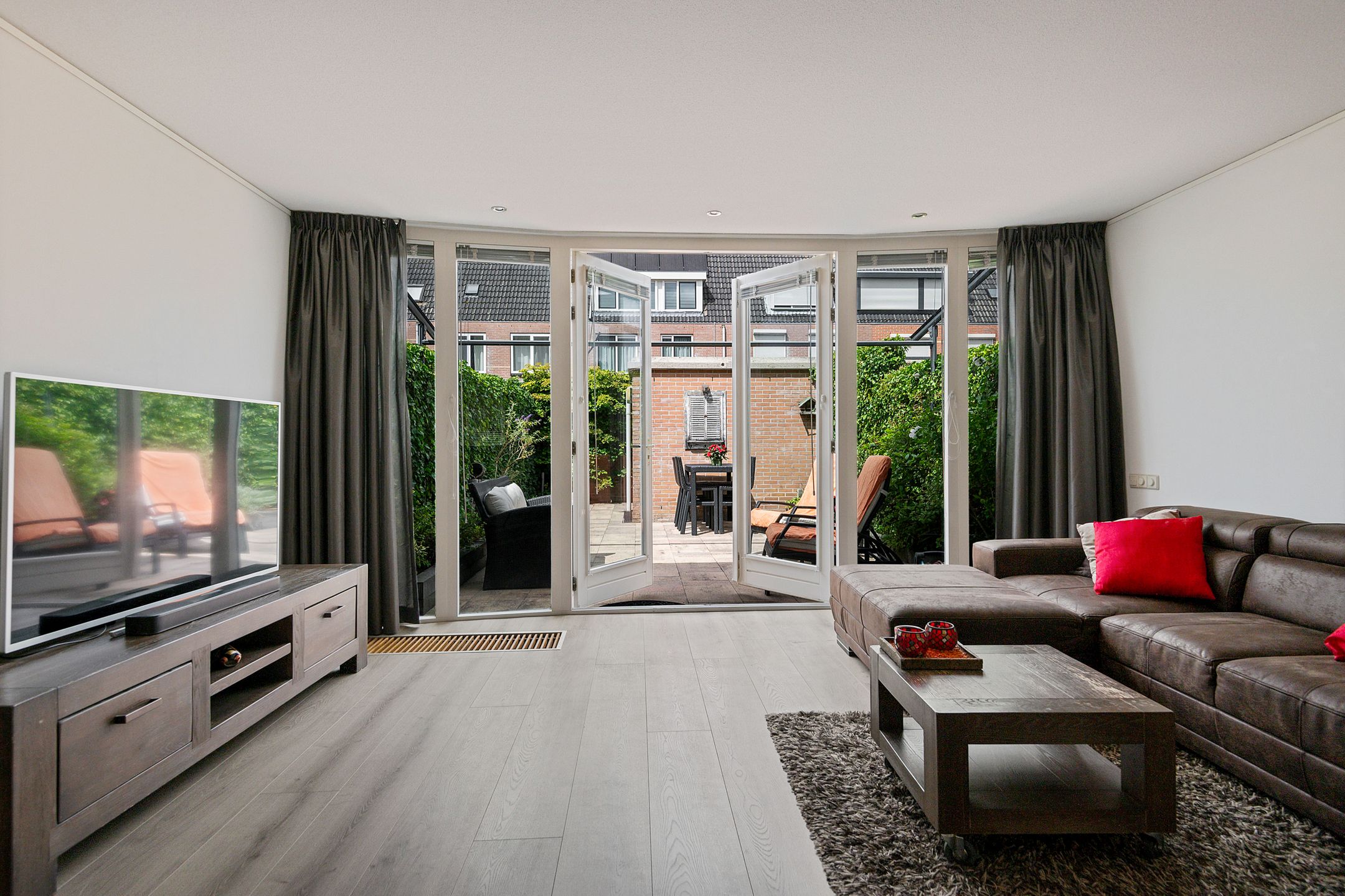 Foto 9 van Femina Mullerstraat 138