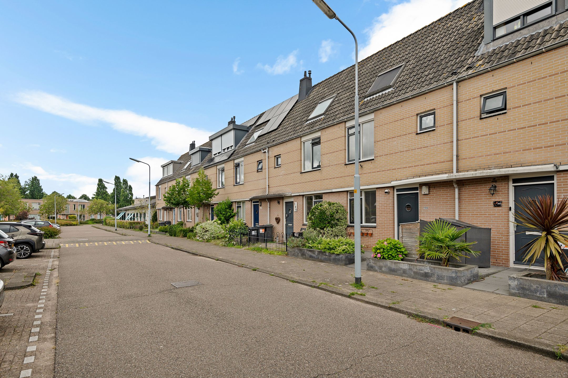 Foto 30 van Femina Mullerstraat 138