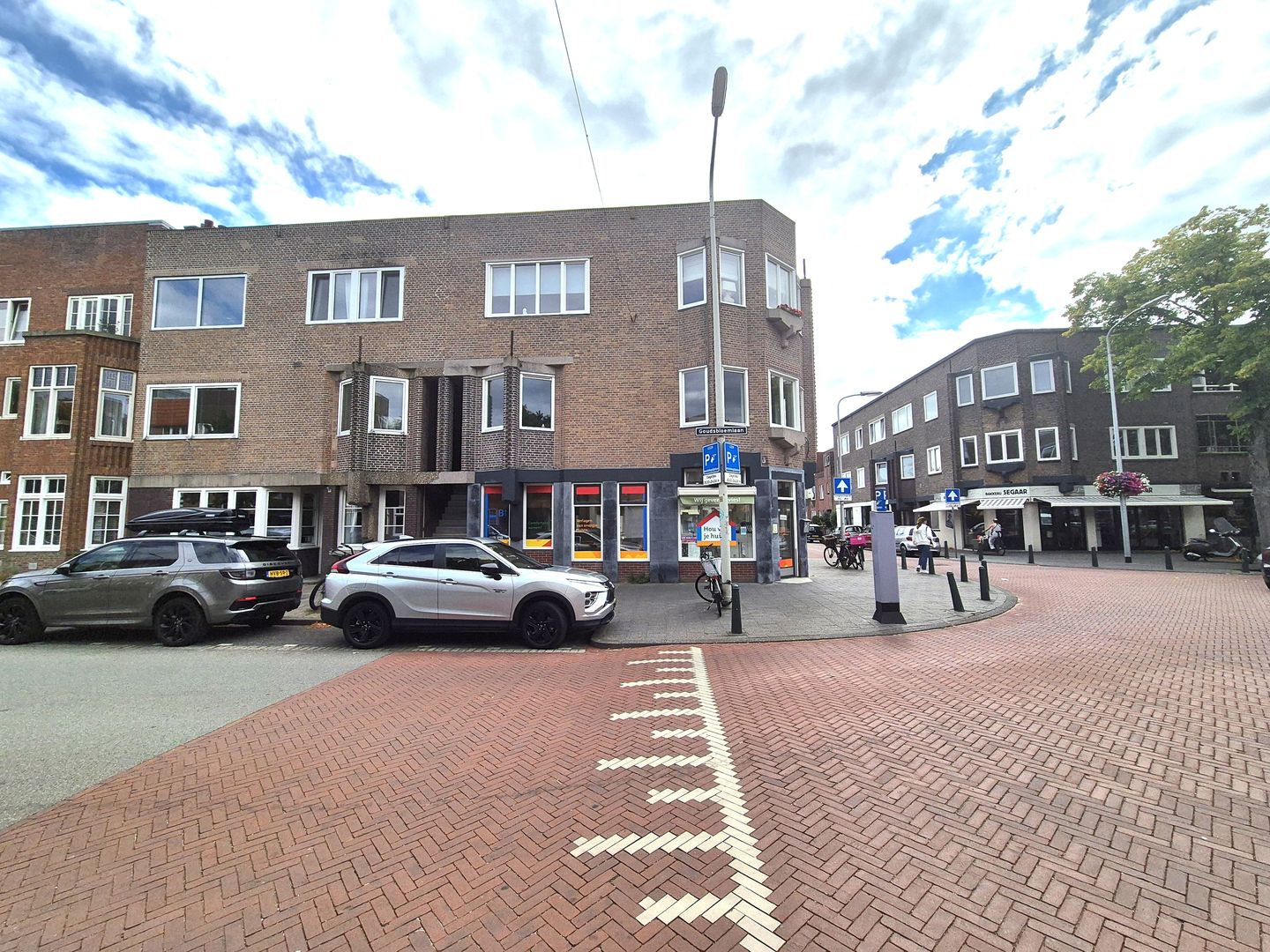 View photo 3 of Goudsbloemlaan 82