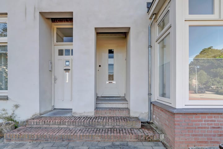 Photo 7 of Dominicanenstraat 153