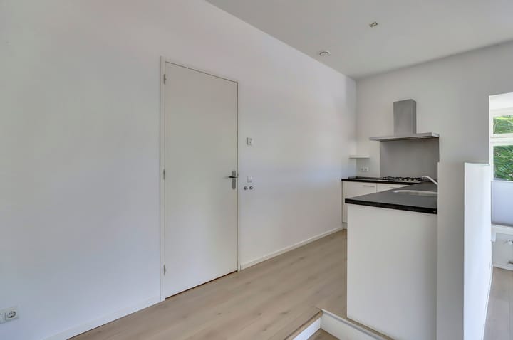 Photo 12 of Dominicanenstraat 153