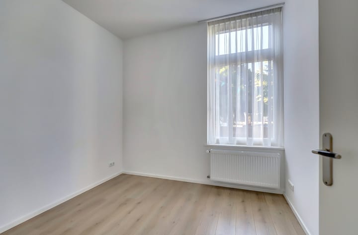 Photo 17 of Dominicanenstraat 153