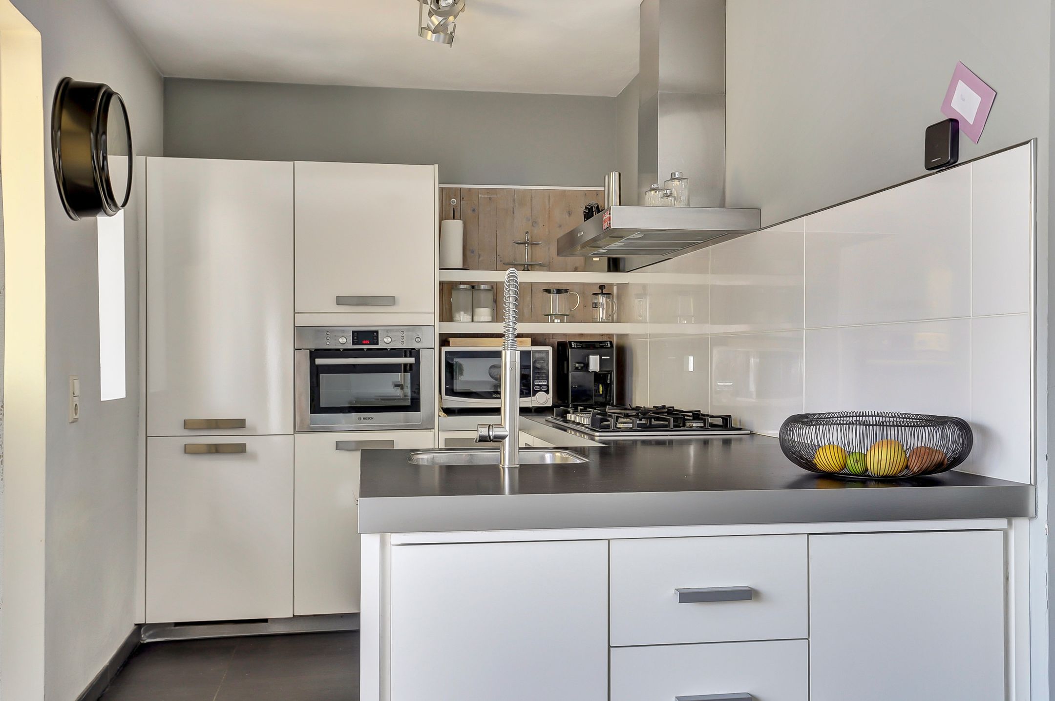 Photo 9 of Jacob Roggeveenstraat 6