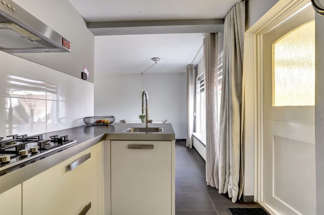 Photo 13 of Jacob Roggeveenstraat 6