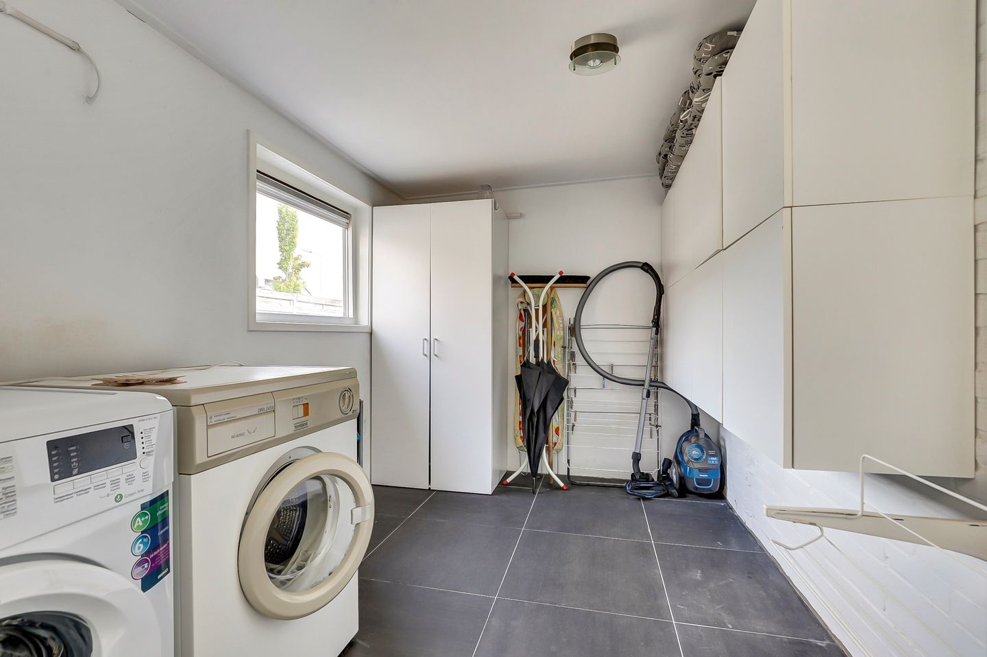 Photo 14 of Jacob Roggeveenstraat 6