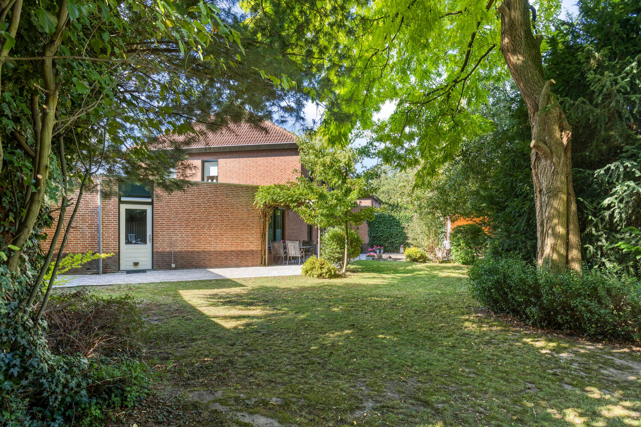 Photo 39 of Huiskenshof 11