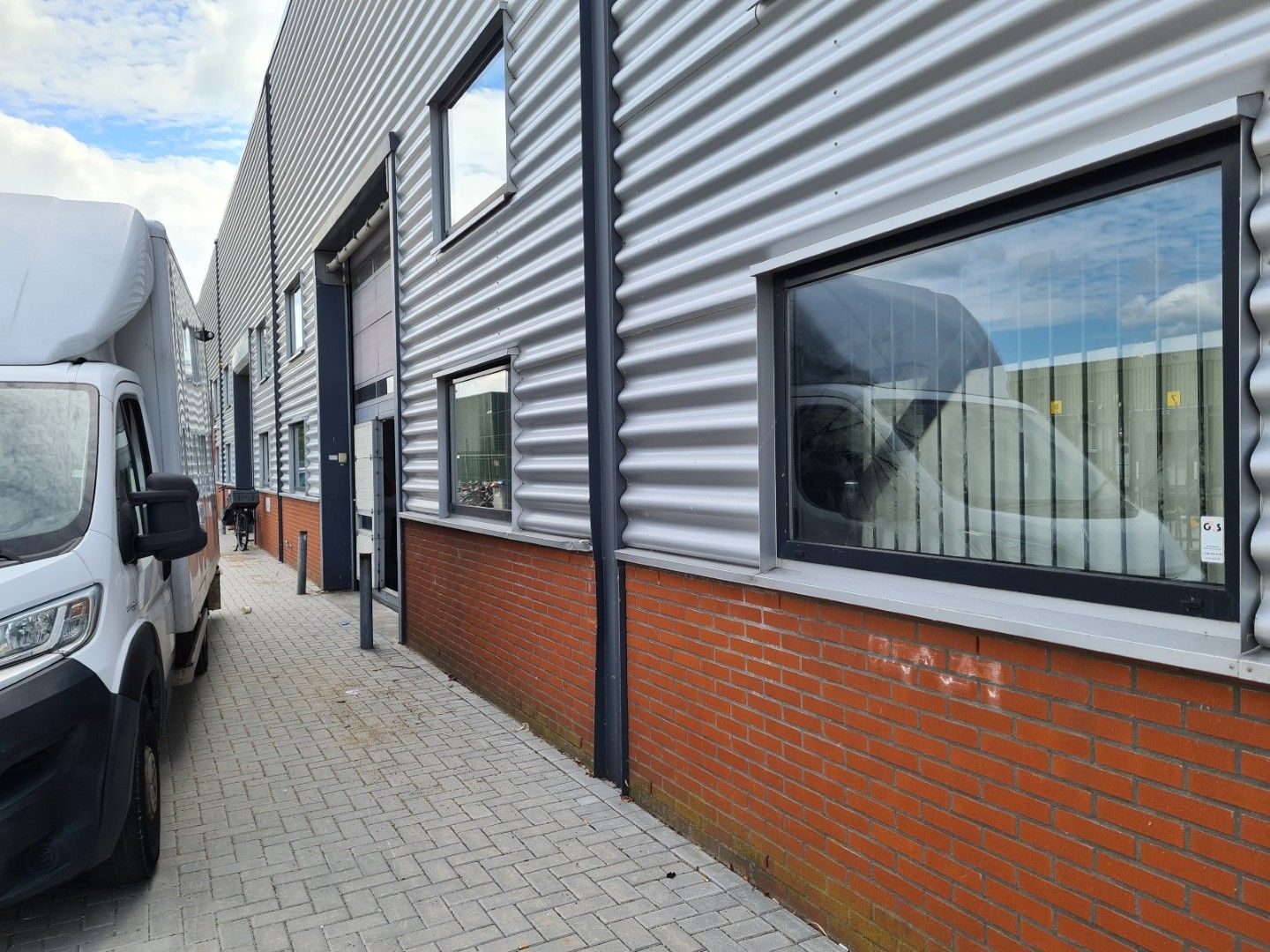 View photo 2 of Hoofdveste 20-22