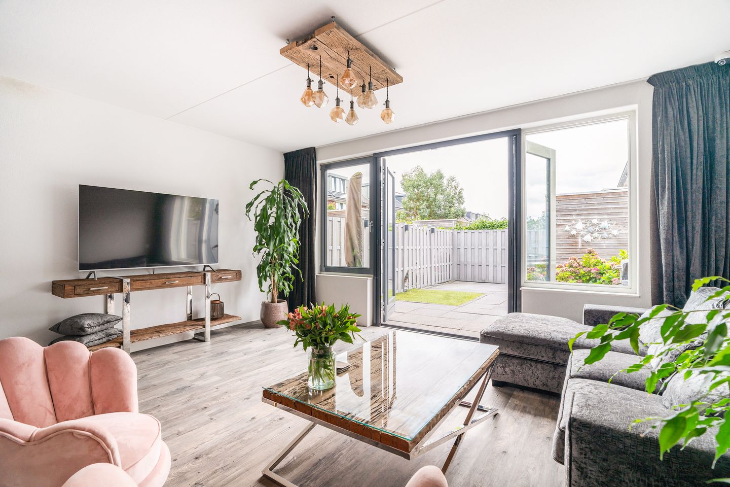 Foto 10 van Hoflandendreef 30