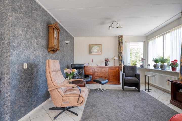 Photo 21 of de Hare 84