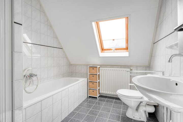 Photo 38 of de Hare 84