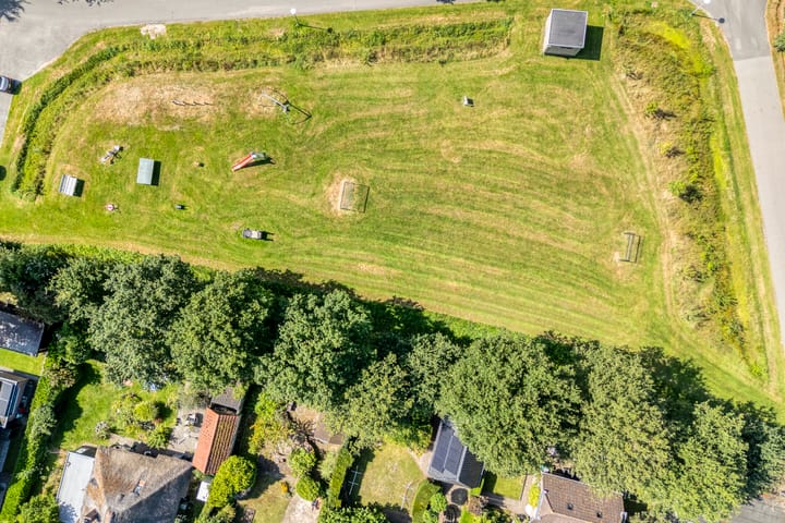 Photo 53 of de Hare 84