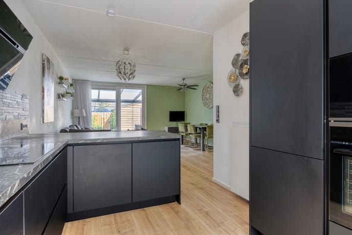 Foto 5 van Carry van Bruggensingel 76