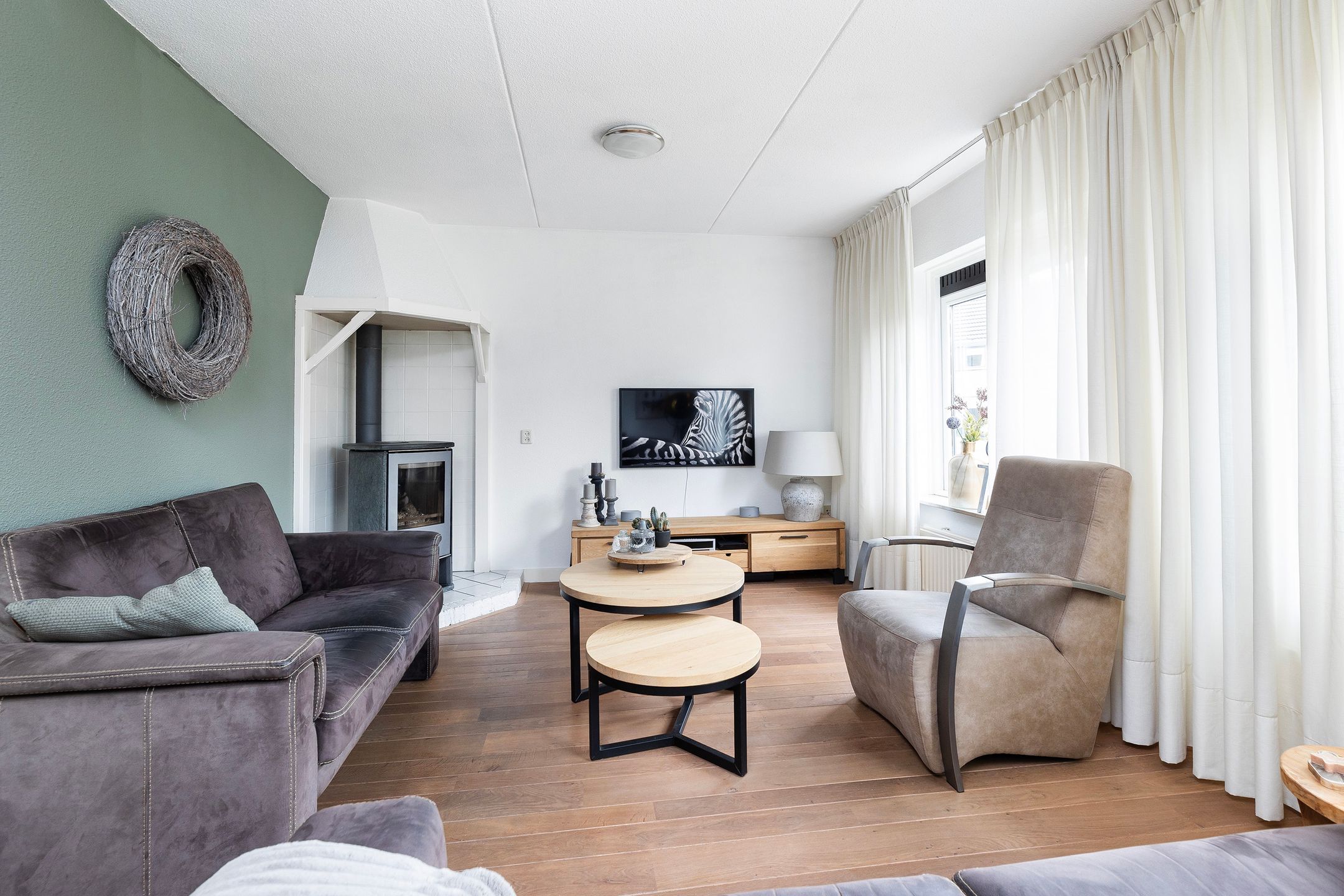 Foto 9 van van Dijksweg 28