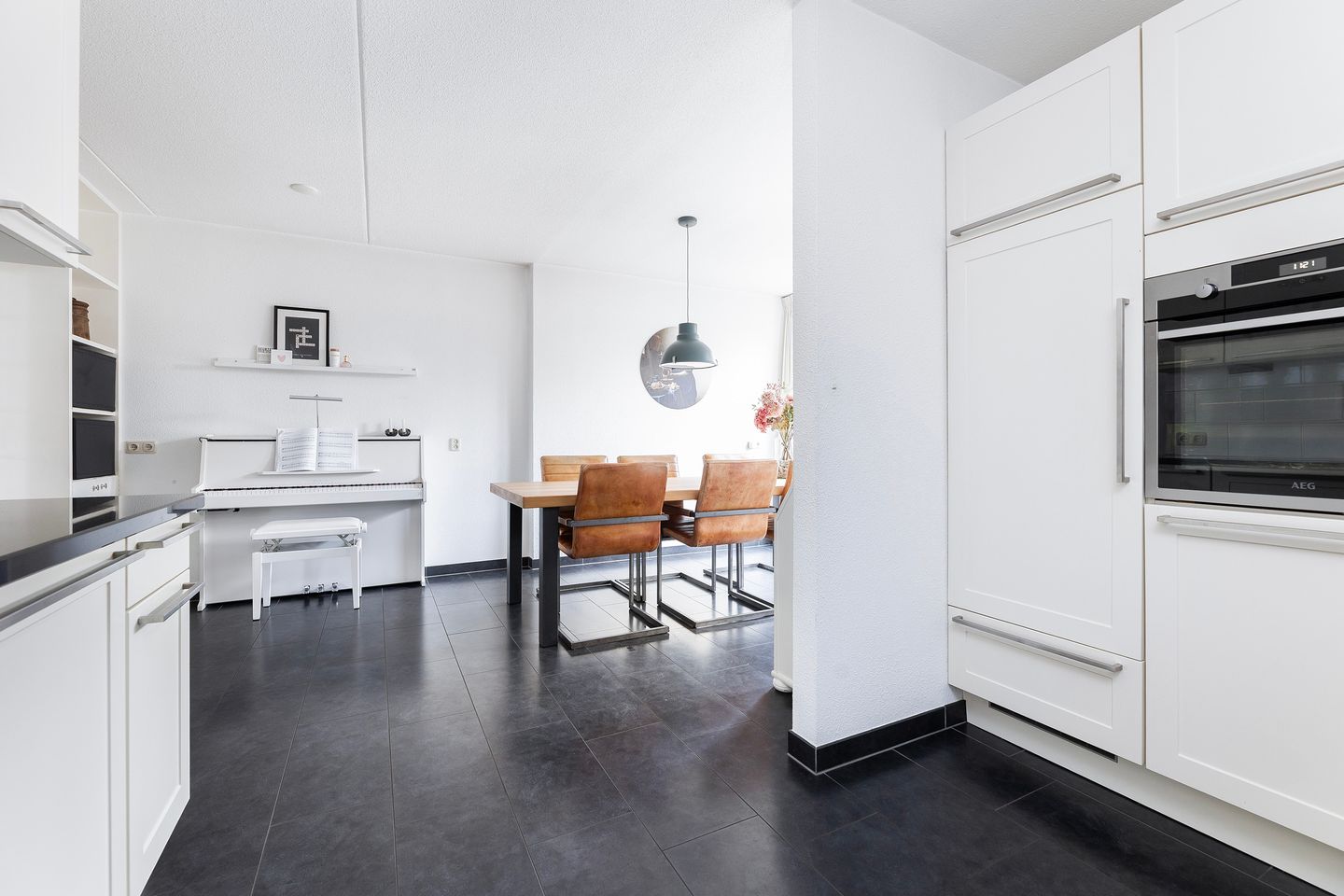 Foto 20 van van Dijksweg 28