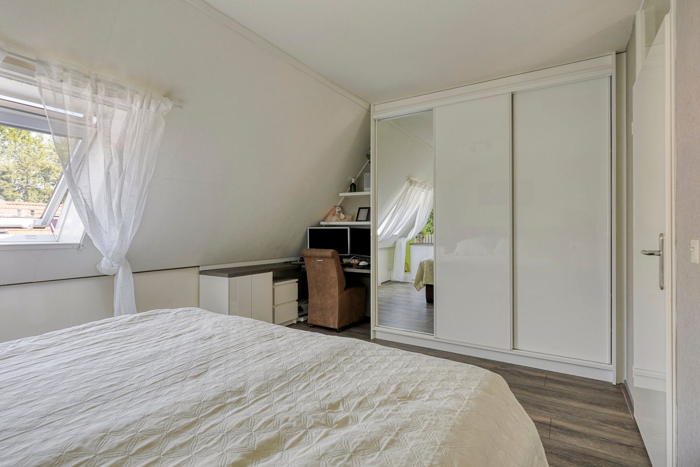 Photo 14 of Roedestraat 43