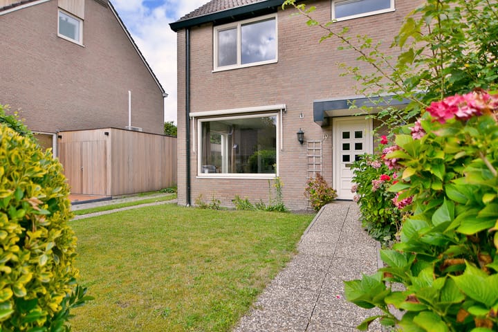 Foto 3 van Dageraadweg 10