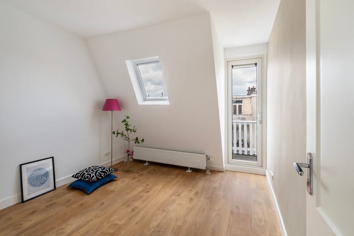 Photo 10 of Celsiusstraat 142-A