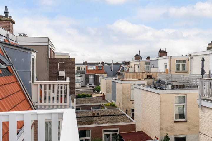 Photo 17 of Celsiusstraat 142-A