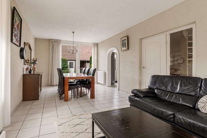 Foto 3 van Zirkoon 18