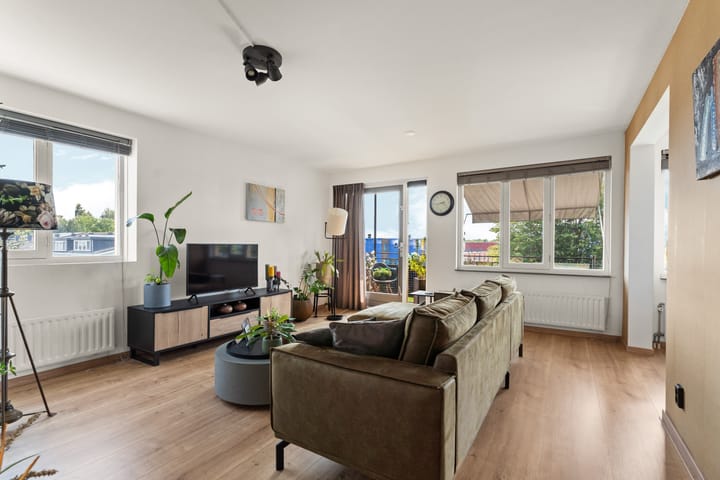 Photo 2 of Scharlakenstraat 37