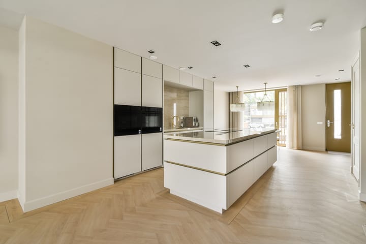 Photo 6 of Floris van Adrichemkade 6