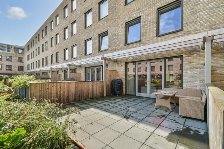 Photo 9 of Floris van Adrichemkade 6